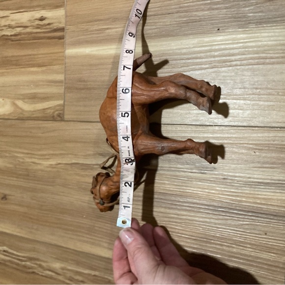 Camel Sculpture in Aged Leather from Liberty's London Vintage 1940’s/50’s - Picture 4 of 5